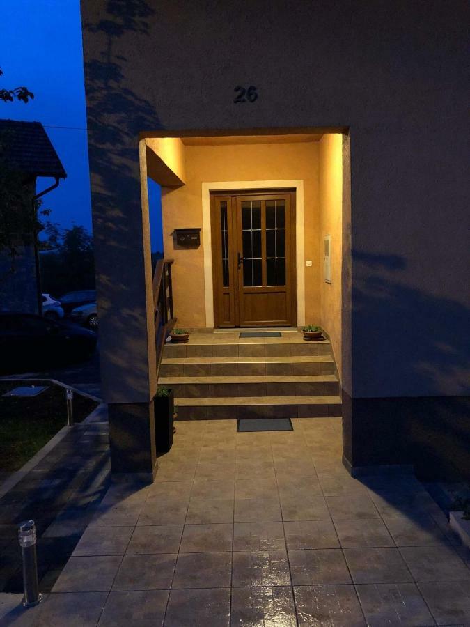 Apartment Majetic Gornji Vaganac Dış mekan fotoğraf